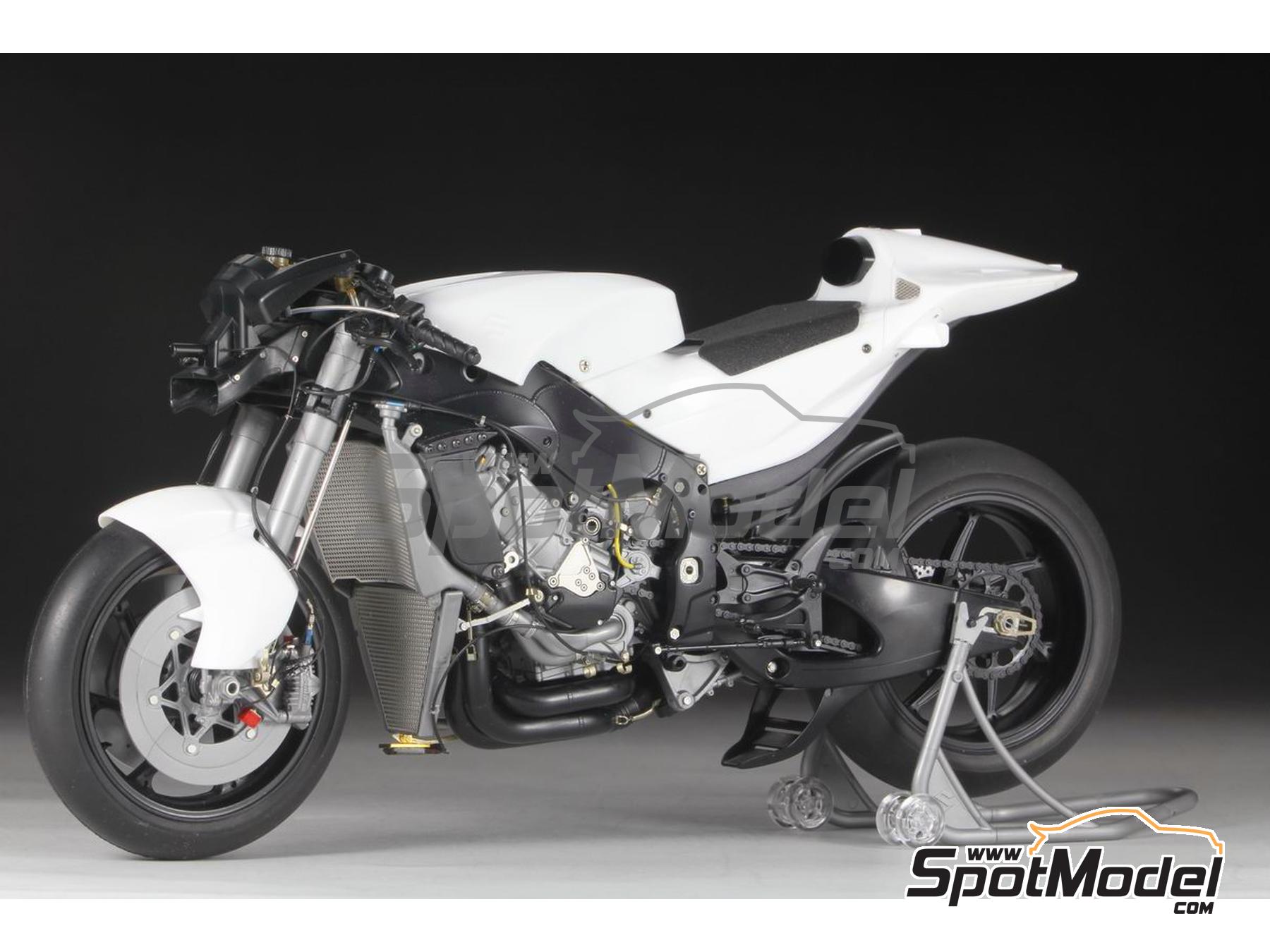 Image 16: Suzuki GSX-RR | Set de mejora y detallado en escala&nbsp;1/12 fabricado por Top Studio (ref.&nbsp;TD23284)