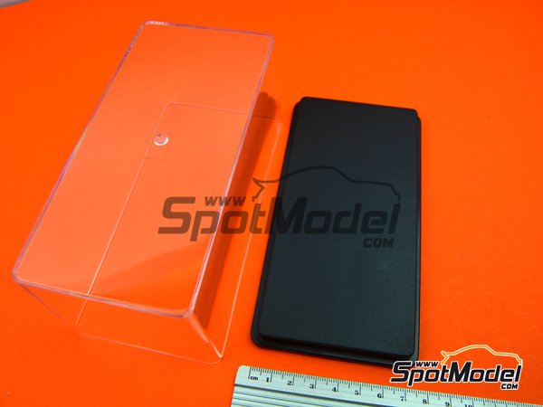 Image 5: Collector's show case | Display case in 1/43 scale manufactured by Triple9 Collection (ref.&nbsp;T9-43000, also 678565043000)