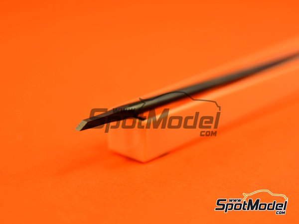 Trumpeter 09924: Scriber - Model chisel 2mm wide (ref. 09924) | SpotModel