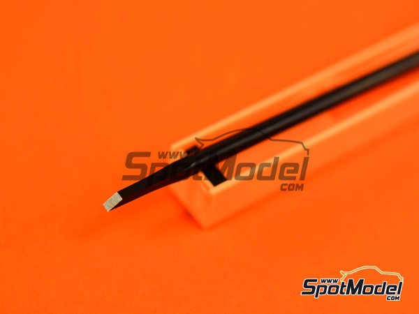 Trumpeter 09924: Scriber - Model chisel 2mm wide (ref. 09924) | SpotModel