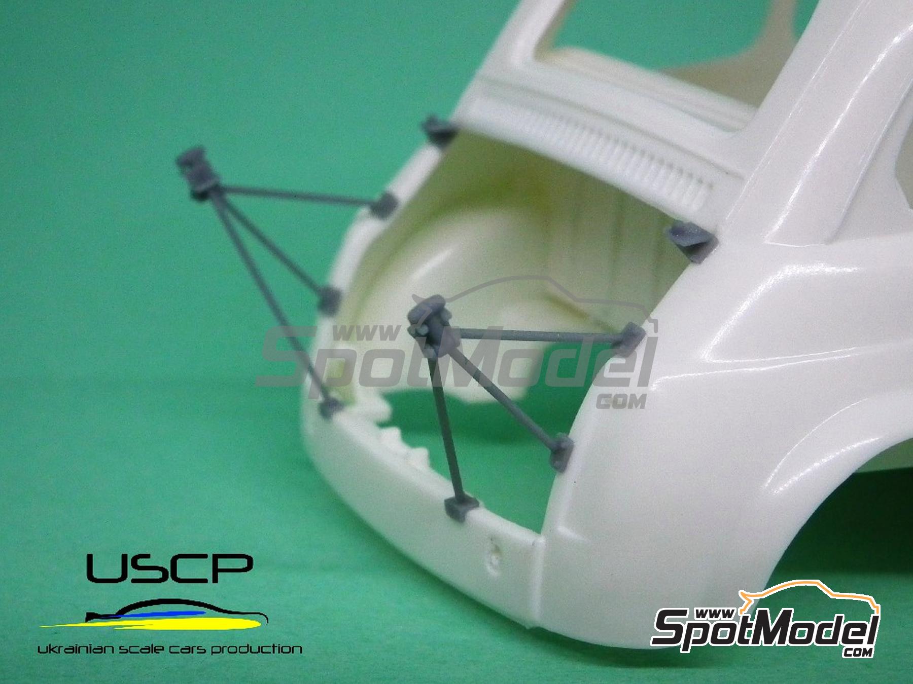 Image 3: Soportes de capó para Abarth 695 | Detalle en escala 1/24 fabricado por USCP (ref. 24A092)