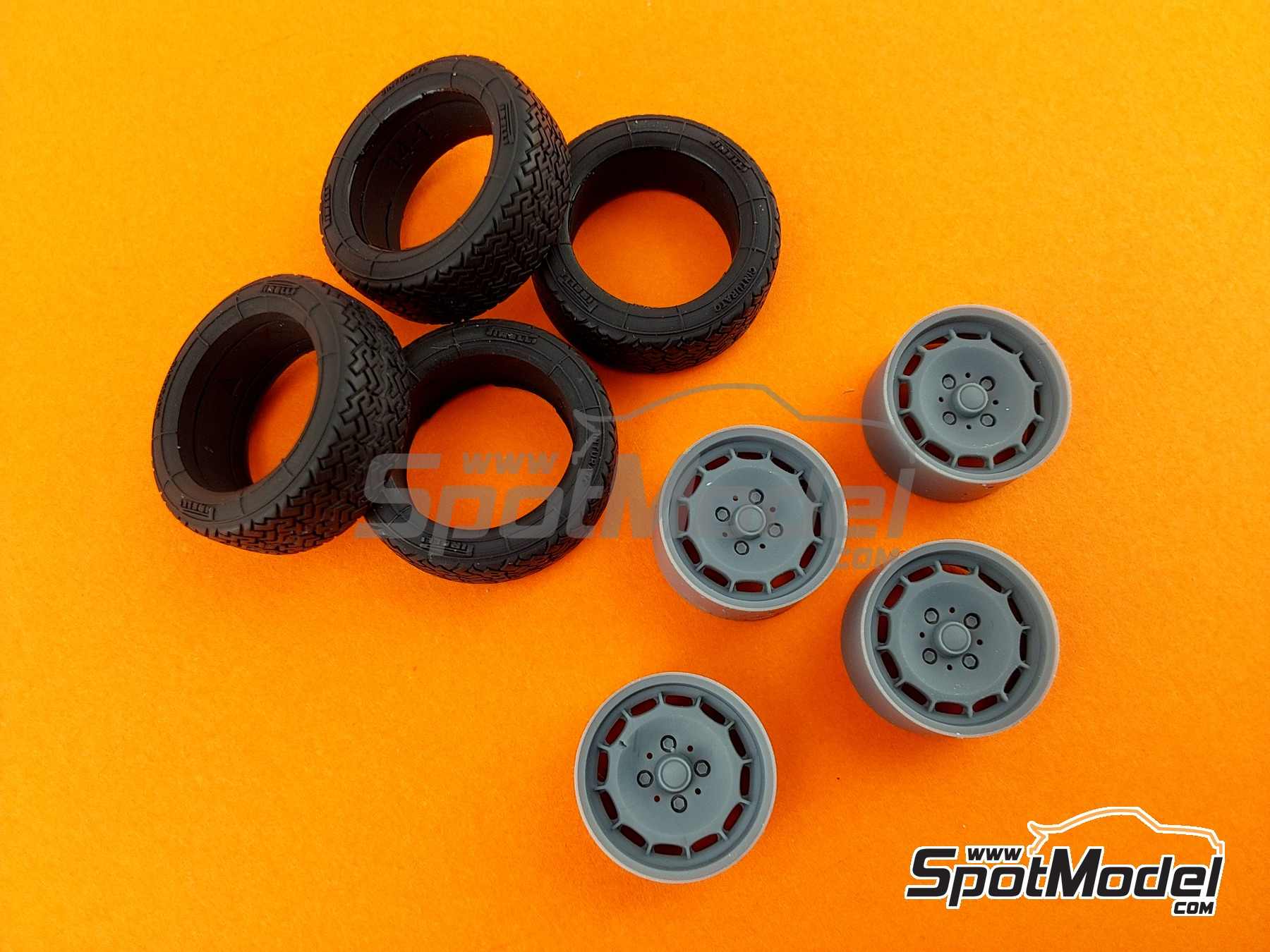 Image 5: BMW 2002 Turbo 14 inches | Rims and tyres set in 1/24 scale manufactured by USCP (ref.&nbsp;24P008)