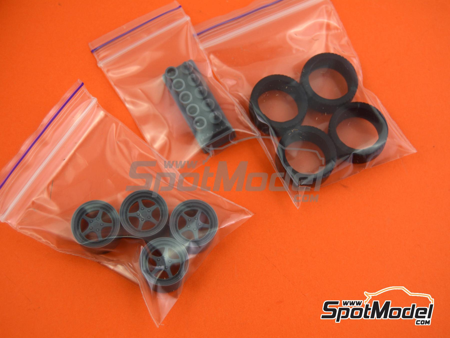 Image 7: OZ Mito 17 inch | Rims and tyres set in 1/24 scale manufactured by USCP (ref. 24P035)