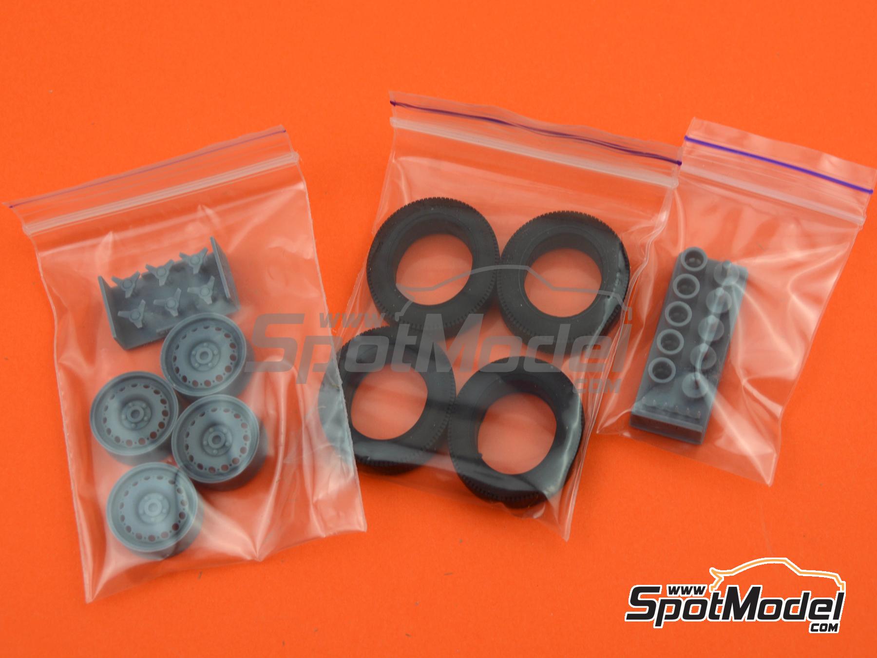 Image 6: Dunlop Racing 16 inch | Rims and tyres set in 1/24 scale manufactured by USCP (ref.&nbsp;24P080)