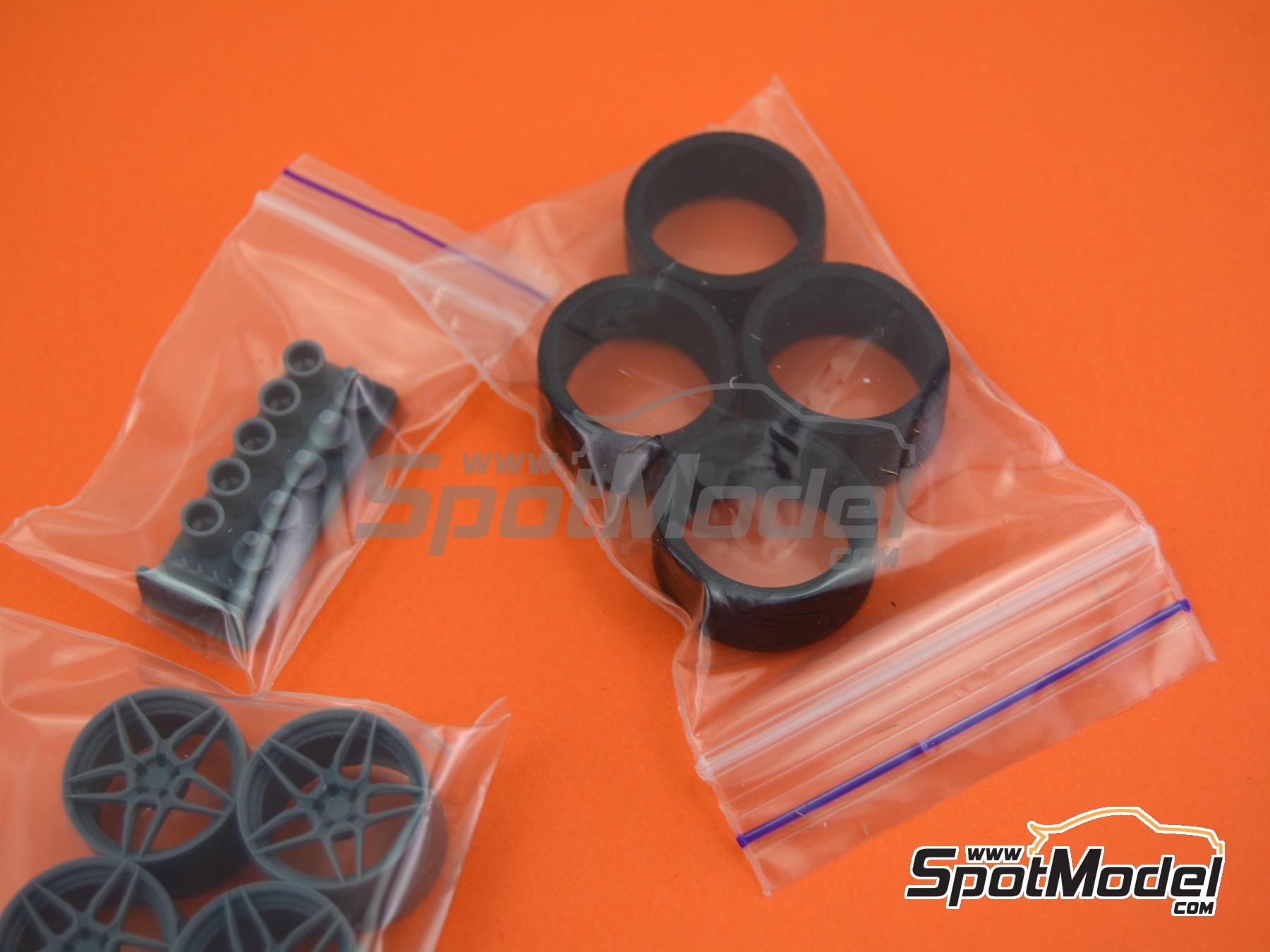 Image 6: ADV05 MV2 CS 19 inch | Rims and tyres set in 1/24 scale manufactured by USCP (ref.&nbsp;24P104)