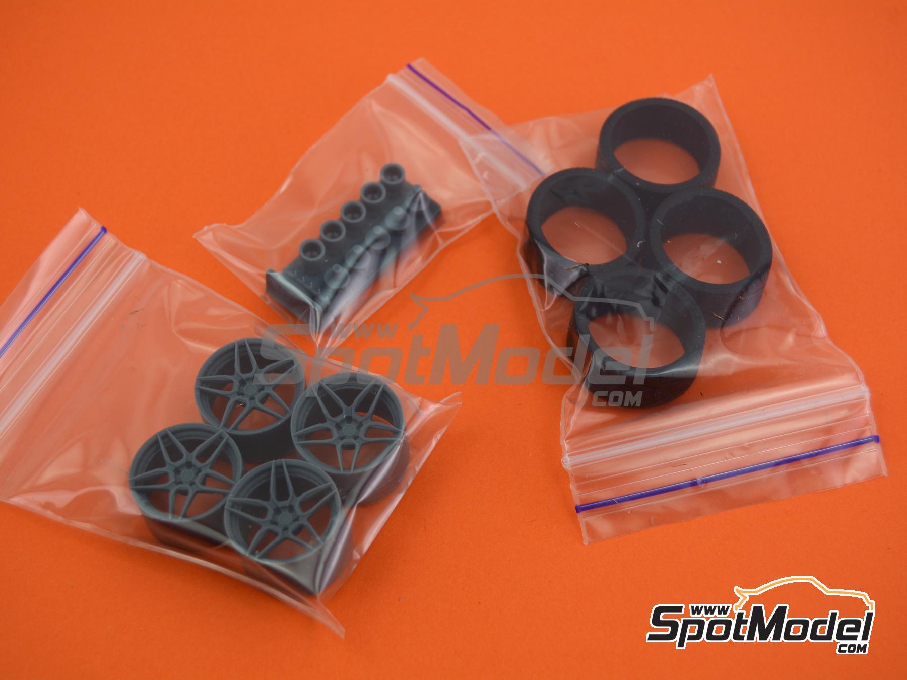 Image 9: ADV05 MV2 CS 19 inch | Rims and tyres set in 1/24 scale manufactured by USCP (ref.&nbsp;24P104)