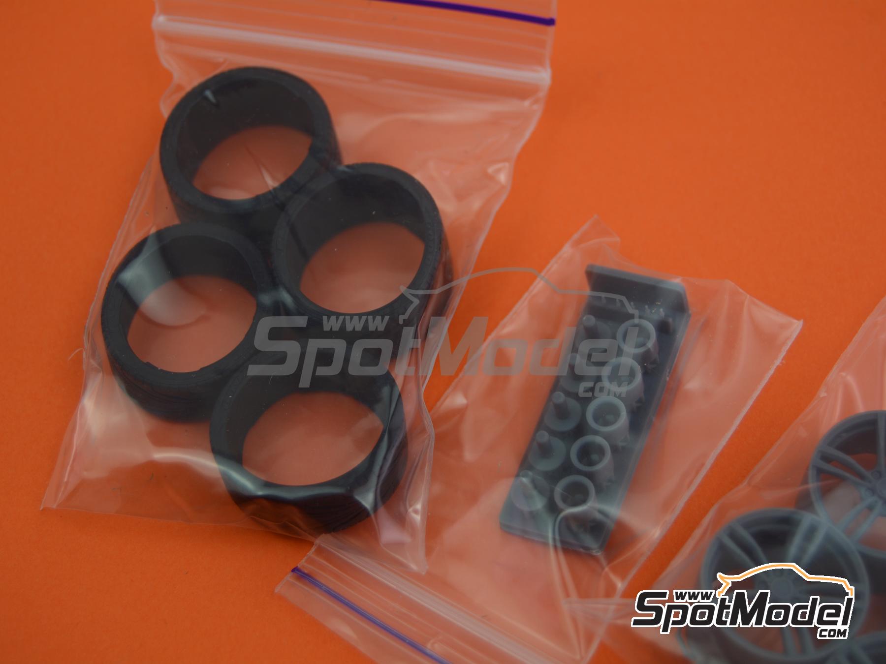 Image 5: BMW M4 styling 437 19 inch | Rims and tyres set in 1/24 scale manufactured by USCP (ref.&nbsp;24P163)