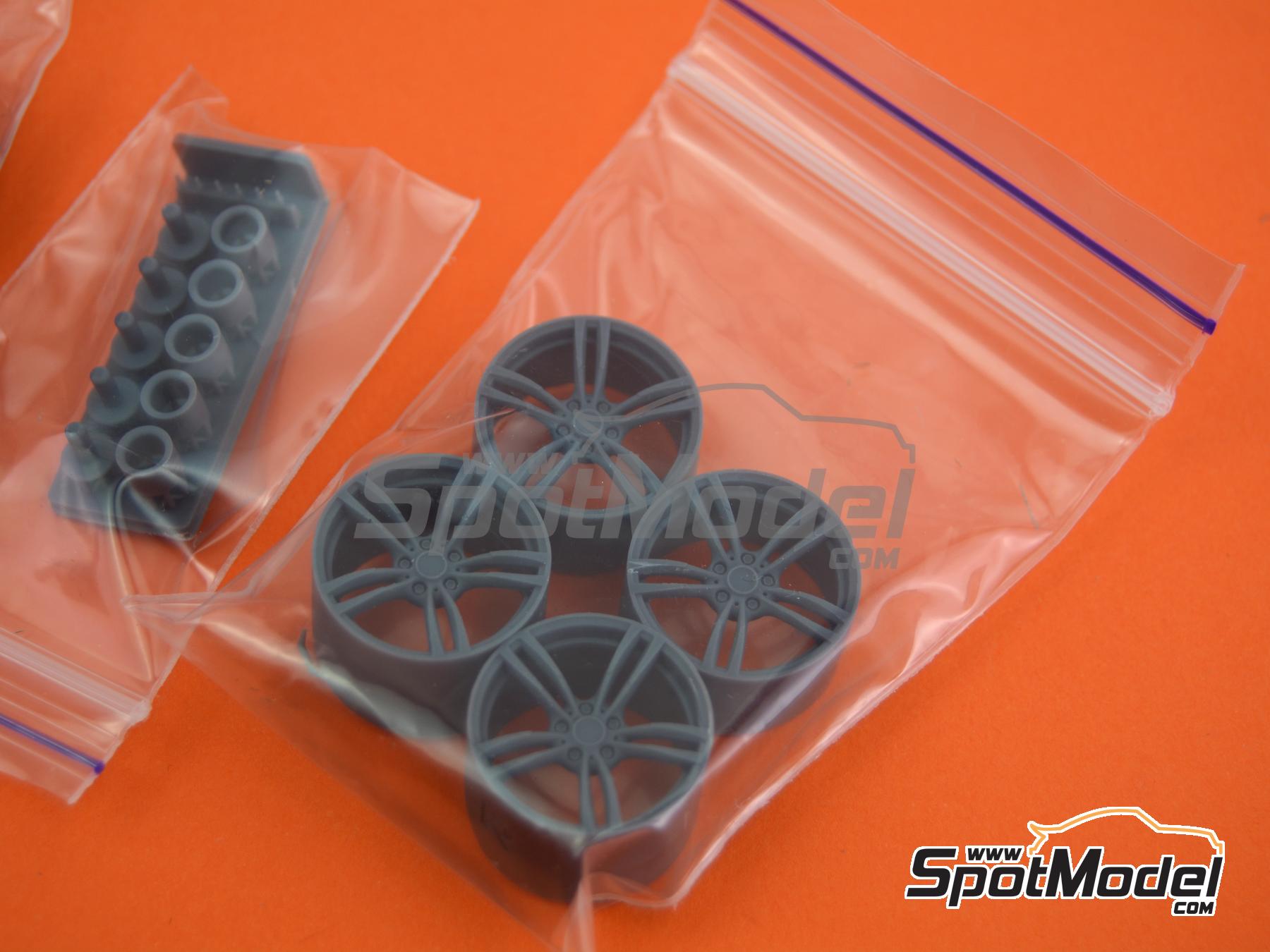 Image 6: BMW M4 styling 437 19 inch | Rims and tyres set in 1/24 scale manufactured by USCP (ref.&nbsp;24P163)