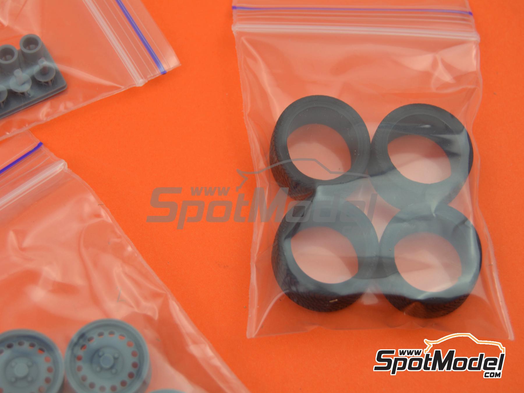 Image 9: Maxilite 16 inches | Rims and tyres set in 1/24 scale manufactured by USCP (ref.&nbsp;24P189)