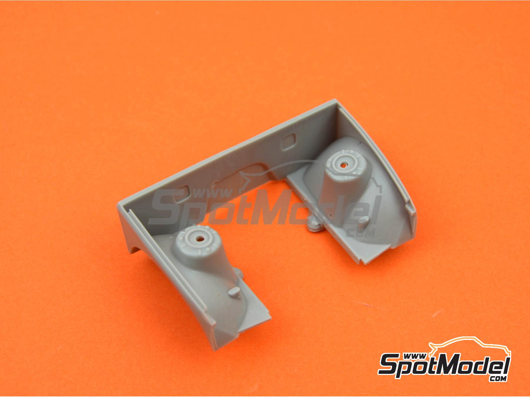 Image 20: BMW E36 S50B32 | Engine in 1/24 scale manufactured by USCP (ref.&nbsp;24T013)