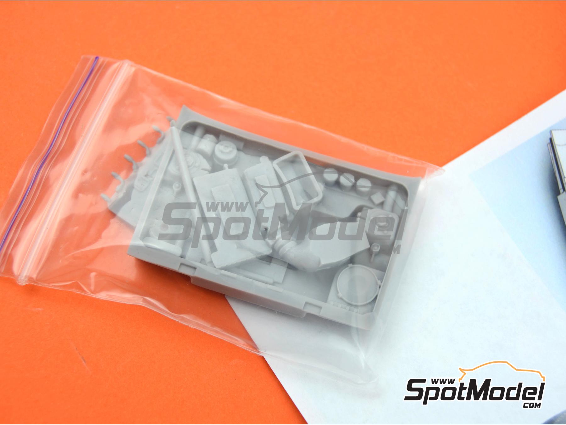 Image 7: Lancia Delta HF Integrale Rally | Engine in 1/24 scale manufactured by USCP (ref. 24T021)