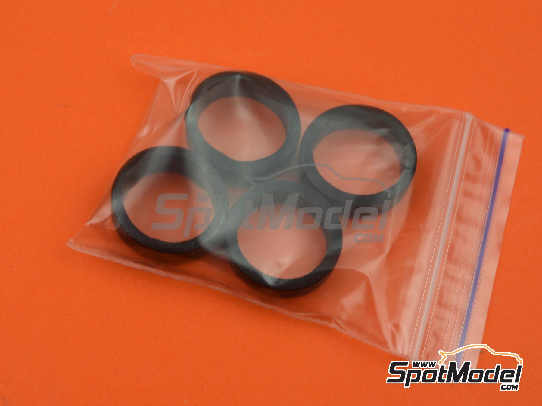 Image 13: Nissan Skyline GTR R33 1995 sponsored by Fast & Furious | Transkit in 1/24 scale manufactured by USCP (ref.&nbsp;24T022)