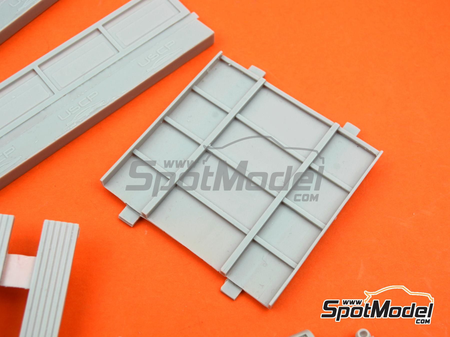 Image 26: Volkswagen Transporter T1 Renntransporter Long | Transkit in 1/24 scale manufactured by USCP (ref.&nbsp;24T039)