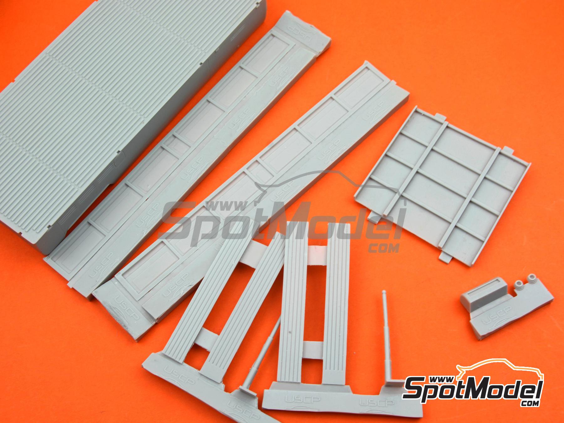 Image 28: Volkswagen Transporter T1 Renntransporter Long | Transkit in 1/24 scale manufactured by USCP (ref.&nbsp;24T039)