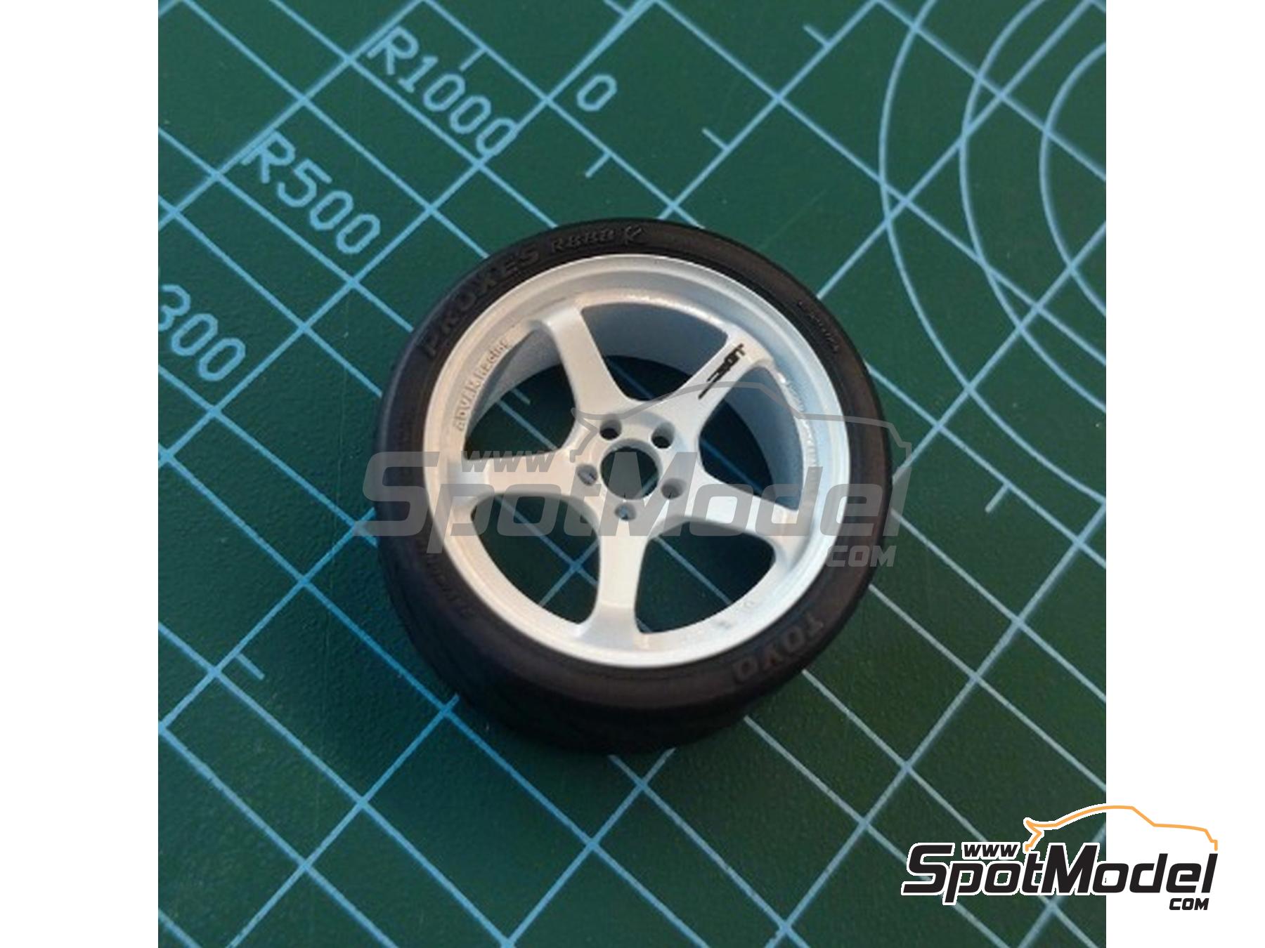Image 5: Advan Racing GT4 18 inches | Rims and tyres set in 1/24 scale manufactured by Yamamoto Model Parts (ref.&nbsp;YMPRIM21)
