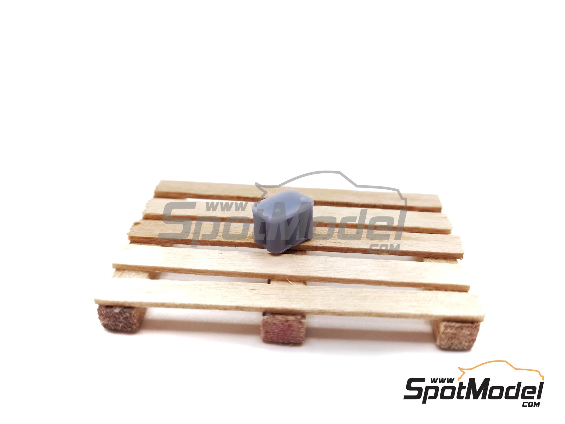 Image 1: Bater&iacute;a de coche deportivo | Detalle en escala&nbsp;1/24 fabricado por Yamamoto Model Parts (ref.&nbsp;YMPTUN1)