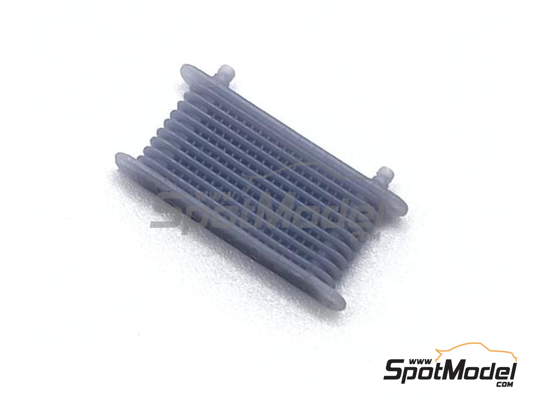 Image 2: Enfriador de aceite grande | Detalle en escala&nbsp;1/24 fabricado por Yamamoto Model Parts (ref.&nbsp;YMPTUN17)