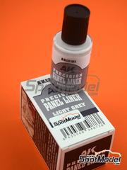 AK Interactive: Paint - Light Grey Precision Panel Liner - 1 x 30ml