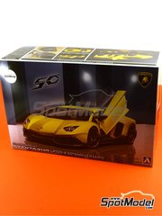 Aoshima: Car scale model kit 1/24 scale - Lamborghini Aventador LP720-4 50th Anniversario - plastic model kit image