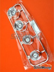 Beemax Model Kits: Spare part 1/24 scale - Porsche 935 K2: Sprue W - plastic parts - for Beemax Model Kits references B24015, 105108 and aos10510