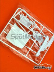 Beemax Model Kits: Spare part 1/24 scale - BMW M3 E30 Rally Group A: Sprues C and G - plastic parts - for Beemax Model Kits reference B24016