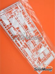 Beemax Model Kits: Spare part 1/24 scale - Lancia Delta S4: Sprue D and E - plastic parts - for Beemax Model Kits references B24020, 09885 and 098851, or Nunu reference PN24030 image