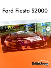 Belkits: Maqueta de coche escala 1/24 - Ford Fiesta S2000 Equipo M-Sport patrocinado por Castrol N 2 - Mikko Hirvonen (FI) + Jarmo Lehtinen (FI) - Rally de Monte Carlo - Rallye Automobile de Monte-Carlo 2010 - maqueta de plstico