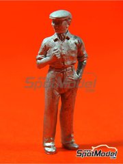 Denizen: Figure 1/43 scale - Spectator - wearing cap - white metal parts