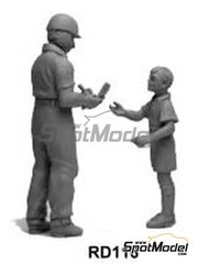 Denizen: Figures set 1/43 scale - Driver signing programme for small boy - 2 figures