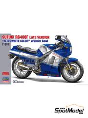 Hasegawa: Motorbike scale model kit 1/12 scale - Suzuki RG400 Gamma late version 1986 - plastic parts, rubber parts, water slide decals, assembly instructions and painting instructions