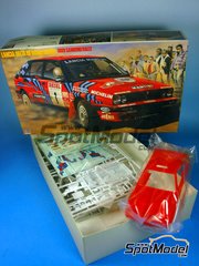 Hasegawa: Car scale model kit 1/24 scale - Lancia Delta HF Integrale 16v