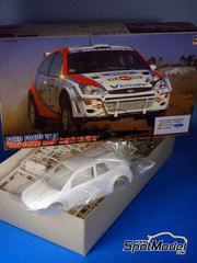 Hasegawa: Car scale model kit 1/24 scale - Ford Focus 1999 Safari