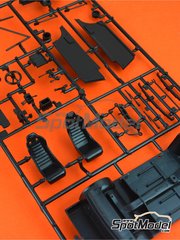 Italeri: Spare part 1/24 scale - Ford Escort Mk. II RS1800: Sprue B - plastic parts - for ESCI references 3009, 3021 and 3049, or Italeri references 3650, IT3650, ITA3650 and 3655, or Revell references REV07374 and 7374