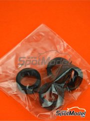 Italeri: Spare part 1/24 scale - Ford Escort Mk. II RS1800: Tyres - rubber parts - for ESCI references 3009, 3021 and 3049, or Italeri references 3650, IT3650, ITA3650 and 3655, or Revell references REV07374 and 7374