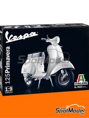 Italeri: Motorbike scale model kit 1/9 scale - Vespa 125 Primavera - metal parts, plastic parts, rubber parts, water slide decals, other materials, assembly instructions and painting instructions