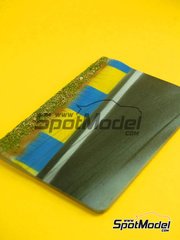 LEau Rouge: Base 1/43 scale - Rumble strip 1 yellow and blue - Le Mans