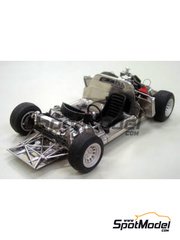 Model Factory Hiro: Car scale model kit 1/24 scale - Alfa Romeo Tipo 33 #15, 16, 182,186, 192, 220 - Targa Florio 1968