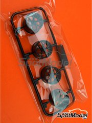 Nunu: Spare part 1/24 scale - BMW M6 GT3: Sprue W - plastic parts - for Nunu reference PN24002