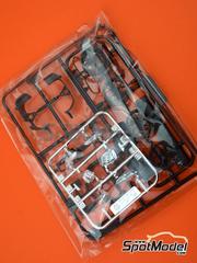 Nunu: Spare part 1/24 scale - BMW M8 GTE: Sprue D-E-W - plastic parts - for Nunu references PN24010 and NU-24010 image
