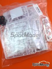 Nunu: Car scale model kit 1/24 scale - BMW M3 E30 1990 - plastic parts, rubber parts, other materials, assembly instructions and painting instructions image