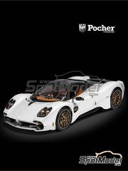 Pocher: Car scale model kit 1/8 scale - Pagani Utopia Coupe - Bianco Perla - metal parts, plastic parts, rubber parts, seatbelt fabric, water slide decals, assembly instructions and painting instructions