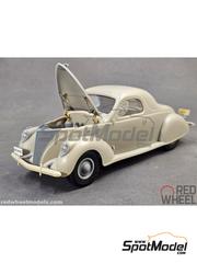 Red Wheel: Scale model kit 1/25 scale - Lincoln Zephyr Coupe 1937 - 3D printed parts, photo-etched parts, resin parts, vacuum formed parts, water slide decals, other materials and placement instructions