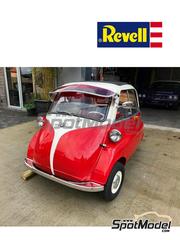 Car scale model kits / Street cars: New products by Revell