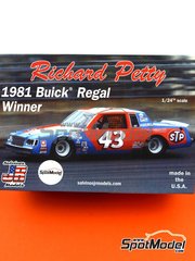 Salvinos JR Models: Car scale model kit 1/24 scale - Buick Regal Petty Enterprises Team sponsored by STP #43 - Richard Petty (US) - Daytona 500 miles 1981 - plastic parts, rubber parts, water slide decals, assembly instructions and painting instructions
