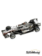 Tameo Kits: Maqueta de coche escala 1/43 - McLaren MP4/20 Equipo McLaren Racing Limited patrocinado por Henkel N� 9, 10 - Kimi R�ikk�nen (FI), Juan Pablo Montoya (CO) - Gran Premio de F�rmula 1 de Jap�n 2005 - fotograbados, piezas de goma, piezas de metal torneado, calcas de agua, piezas de metal blanco y manual de instrucciones