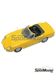 Tameo Kits: Maqueta de coche escala 1/43 - Ferrari 275 GTB/4 Spyder Nart 1966 - fotograbados, piezas de goma, piezas de metal torneado, calcas de agua, piezas de metal blanco y manual de instrucciones