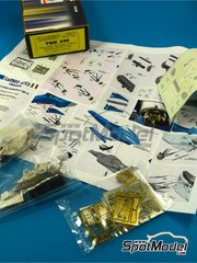 Tameo Kits: Maqueta de coche escala 1/43 - Williams Renault FW19 Equipo Williams Grand Prix Engineering patrocinado por Rothmans N 3, 4 - Heinz-Harald Frentzen (DE), Jacques Villeneuve (CA) - Gran Premio de Frmula 1 de Brasil 1997 - fotograbados, piezas de goma, piezas de metal torneado, calcas de agua, piezas de metal blanco, manual de instrucciones y calcas de sponsors de tabaco