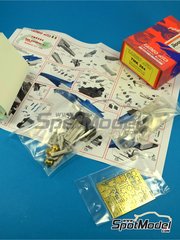 Tameo Kits: Maqueta de coche escala 1/43 - BAR Supertec 01 Equipo British American Racing patrocinado por SLK014 N� 22, 23 - Jacques Villeneuve (CA), Mika Salo (FI) - Gran Premio de Formula 1 de M�naco 1999 - fotograbados, piezas de goma, piezas de metal torneado, calcas de agua, piezas de metal blanco, manual de instrucciones y calcas de sponsors de tabaco