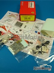 Tameo Kits: Maqueta de coche escala 1/43 - Ferrari F1 2000 Equipo Scuderia Ferrari patrocinado por Marlboro N� 3, 4 - Michael Schumacher (DE), Rubens Barrichello (BR) - Gran Premio de F�rmula 1 de Alemania 2000 - fotograbados, piezas de goma, piezas de metal torneado, calcas de agua, piezas de metal blanco, manual de instrucciones y calcas de sponsors de tabaco